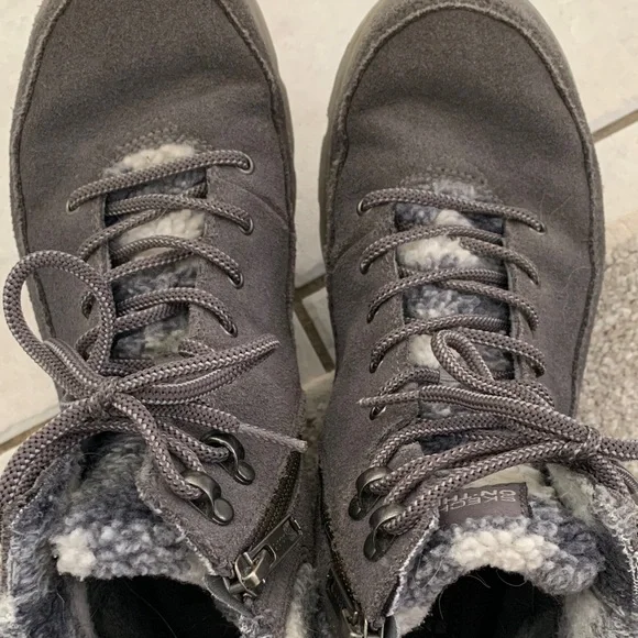 Skechers Black and Gray Winter Boots - Picture 16 of 17